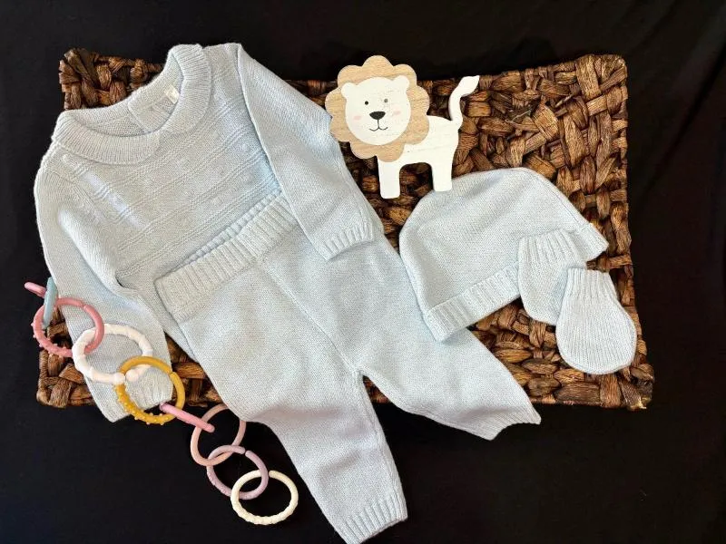 Baby Knit 4 piece Outfit 3-6 Months