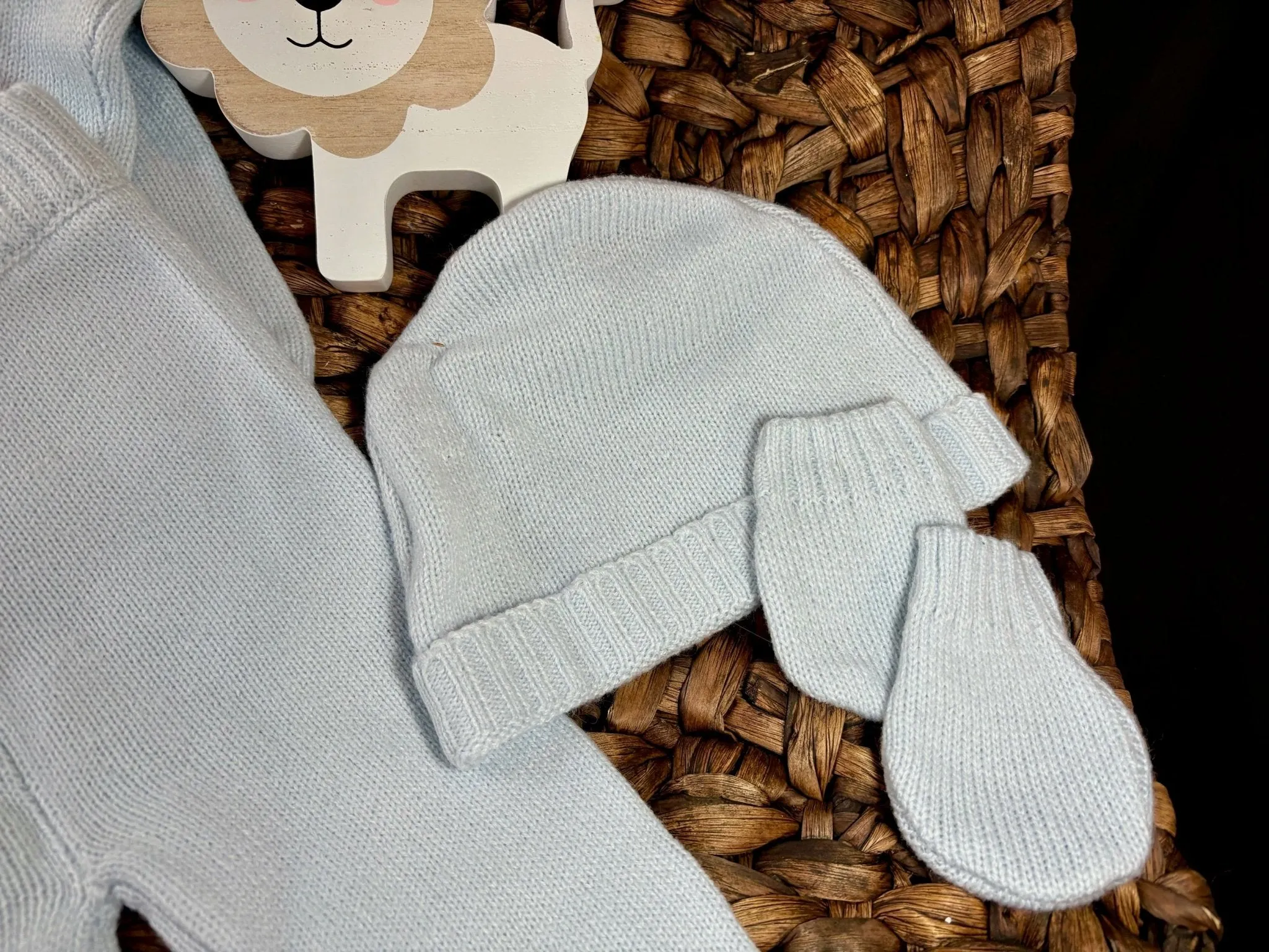 Baby Knit 4 piece Outfit 3-6 Months